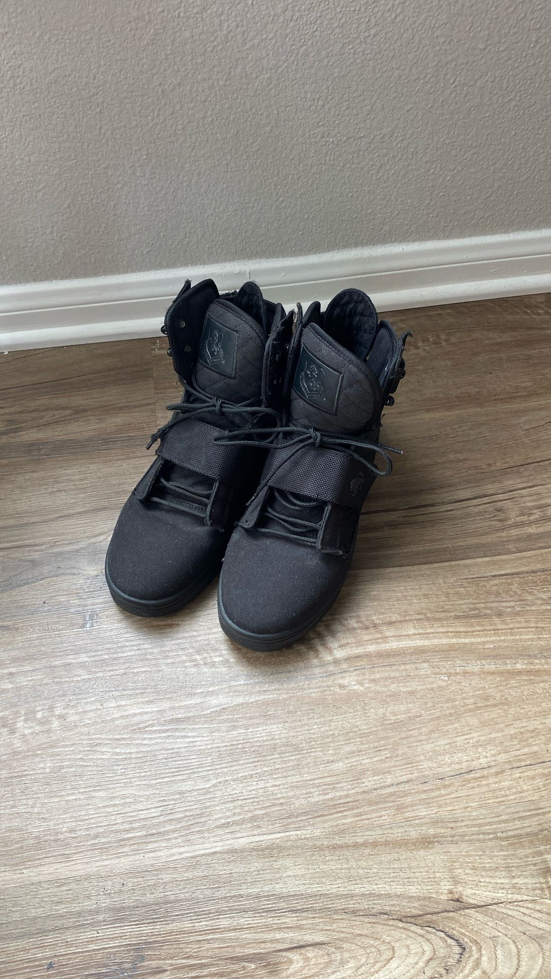 Boots Size 9