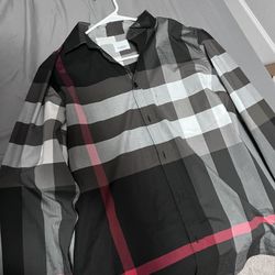 Men’s Burberry Button Up 