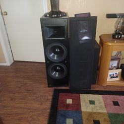 Klipch Dbbl 10" Tower Speakers