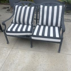Outdoor Loveseat 