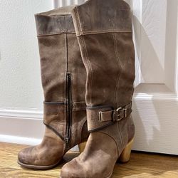 Women’s Timberland Leather boots, Size 6