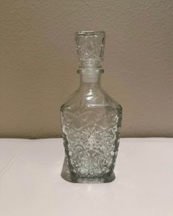 Decanter with stopper