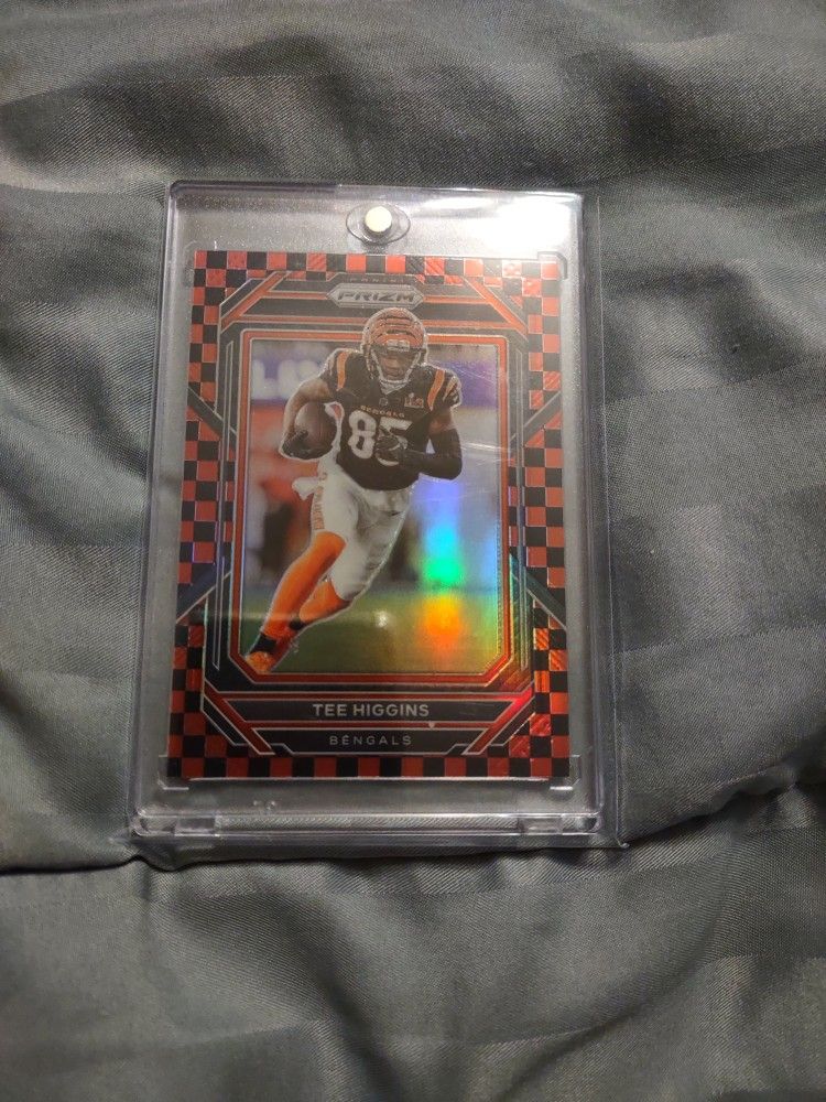 2022 Panini Prizm (Red & Black Checkerboard Prizm) Tee Higgins