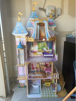 Disney Princess Dollhouse