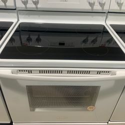 Amana glasstop stove white brand new 