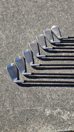 Set of RH Spalding Molitor Synchro Flex Irons, 3 to 9