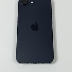 iPhone 16e