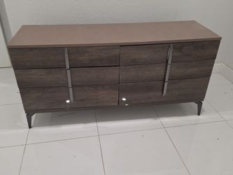 Grey d resser and 2 night stands