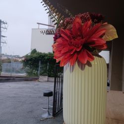 Ikea Vase With Flowers 