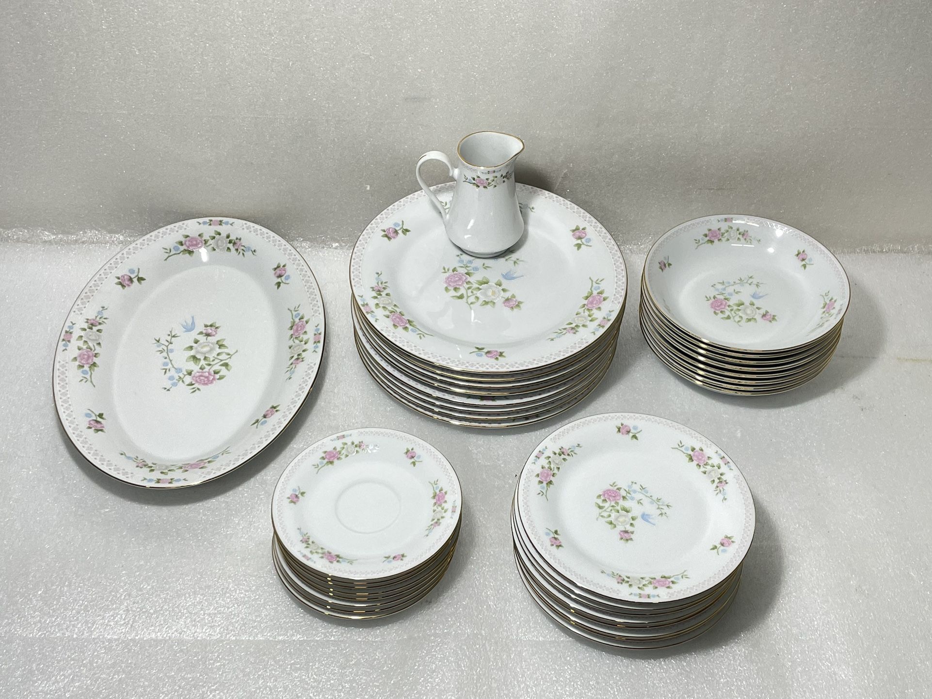 Crown Ming Fine China Jian Shiang "Bird of Paradise" Dinner Serving ~ 34 Pieces