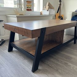Coffee table - Strong Build
