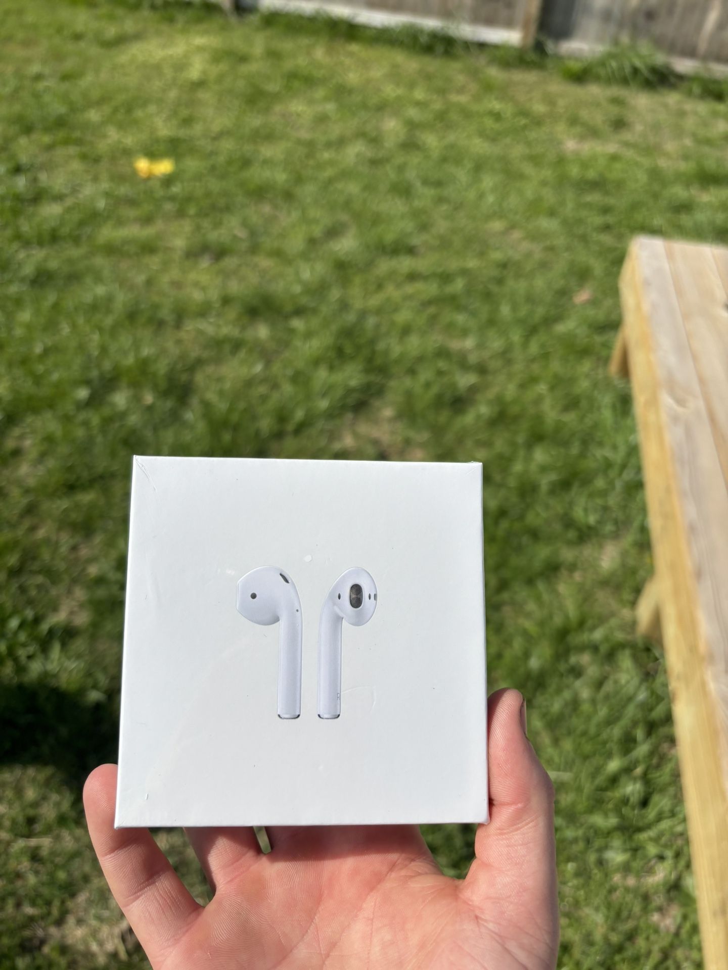 Apple AirPods Generation 2