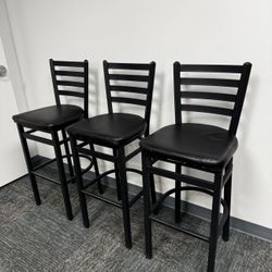Style and Durability! *25% Off Sale* Used - Black Metal Bar Stool w/ Cushion