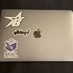 Apple MacBook Air M1 8-Core CPU / 8-Core GPU 8GB RAM 256GB SSD - Excellent Condition, Barely Used 