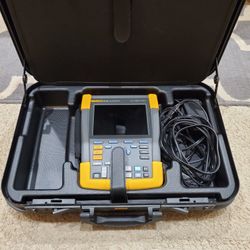 Fluke Scopemeter 190-502 2 Ch 500 MHz 5GS/s Industrial  Oscilloscope with case