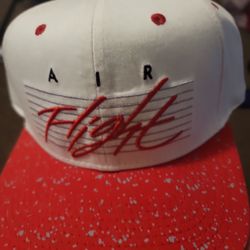 Nike Air Flight Snapback – White/Infrared (Infrared 23)