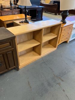 (In store) Short Wood shelves bookcase