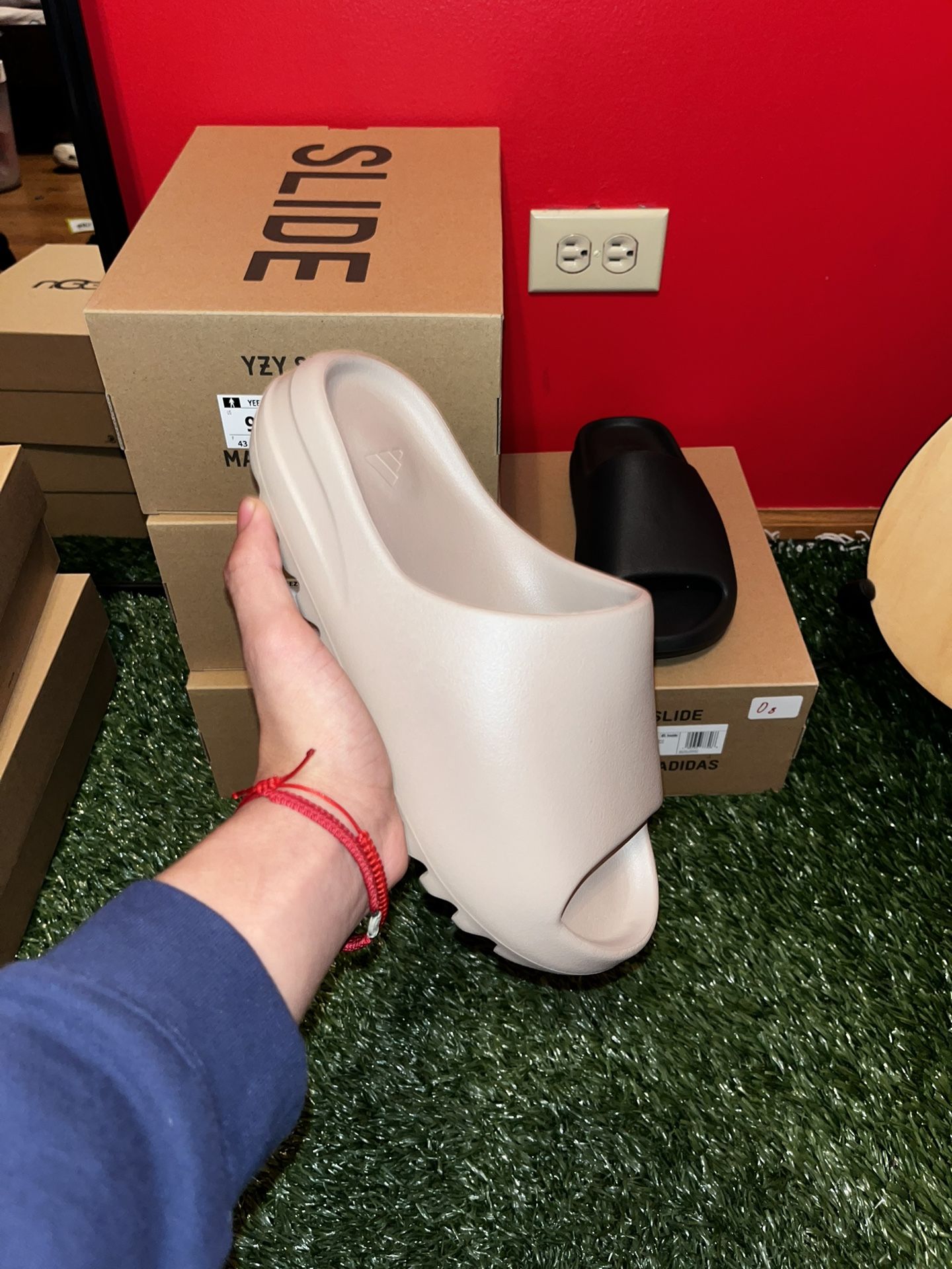Yeezy slide “Pure” Adidas Yeezy Slides Pure First Release Kanye West (GZ5554  main image 2