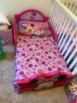 Disney Minnie Mouse Toddler Bed + Mattress