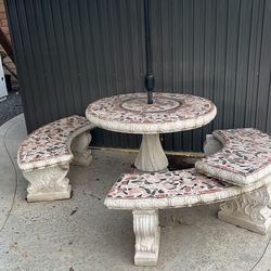 Concert Table With Benches