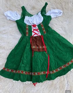 Women’s Oktoberfest costume