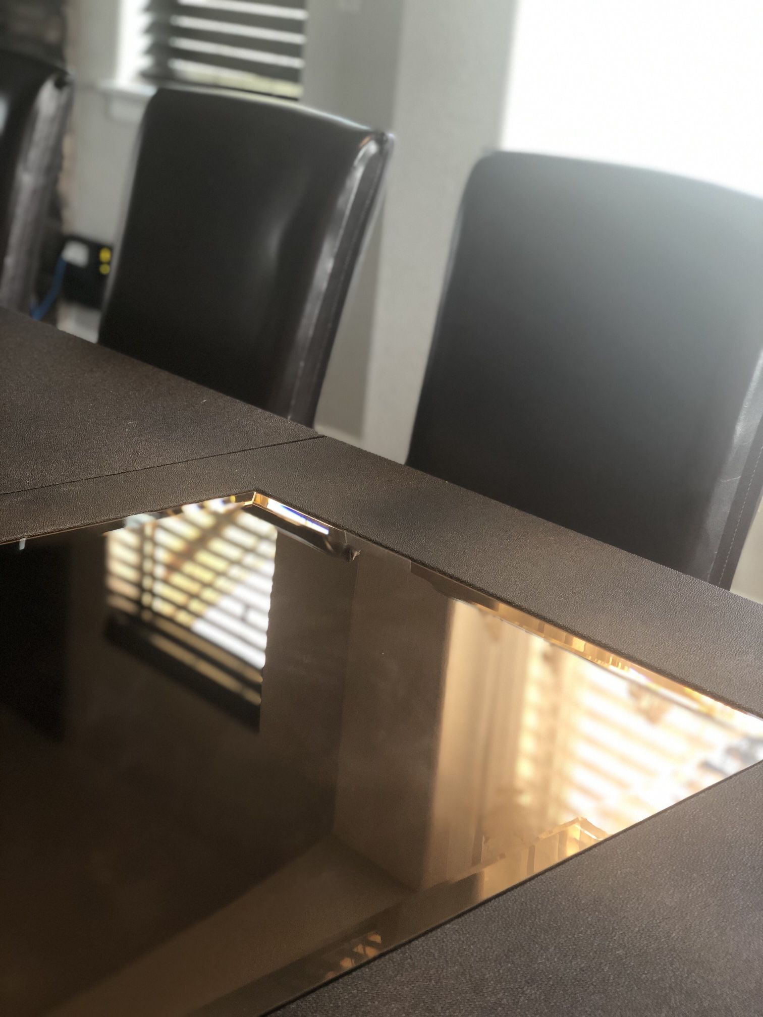 Dining room furniture from Mor Furniture store in a good condition. for