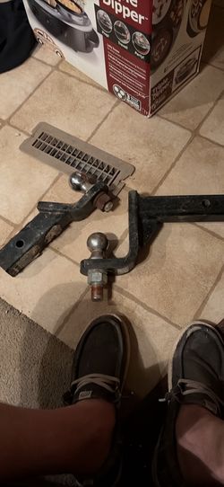 Ball hitch
