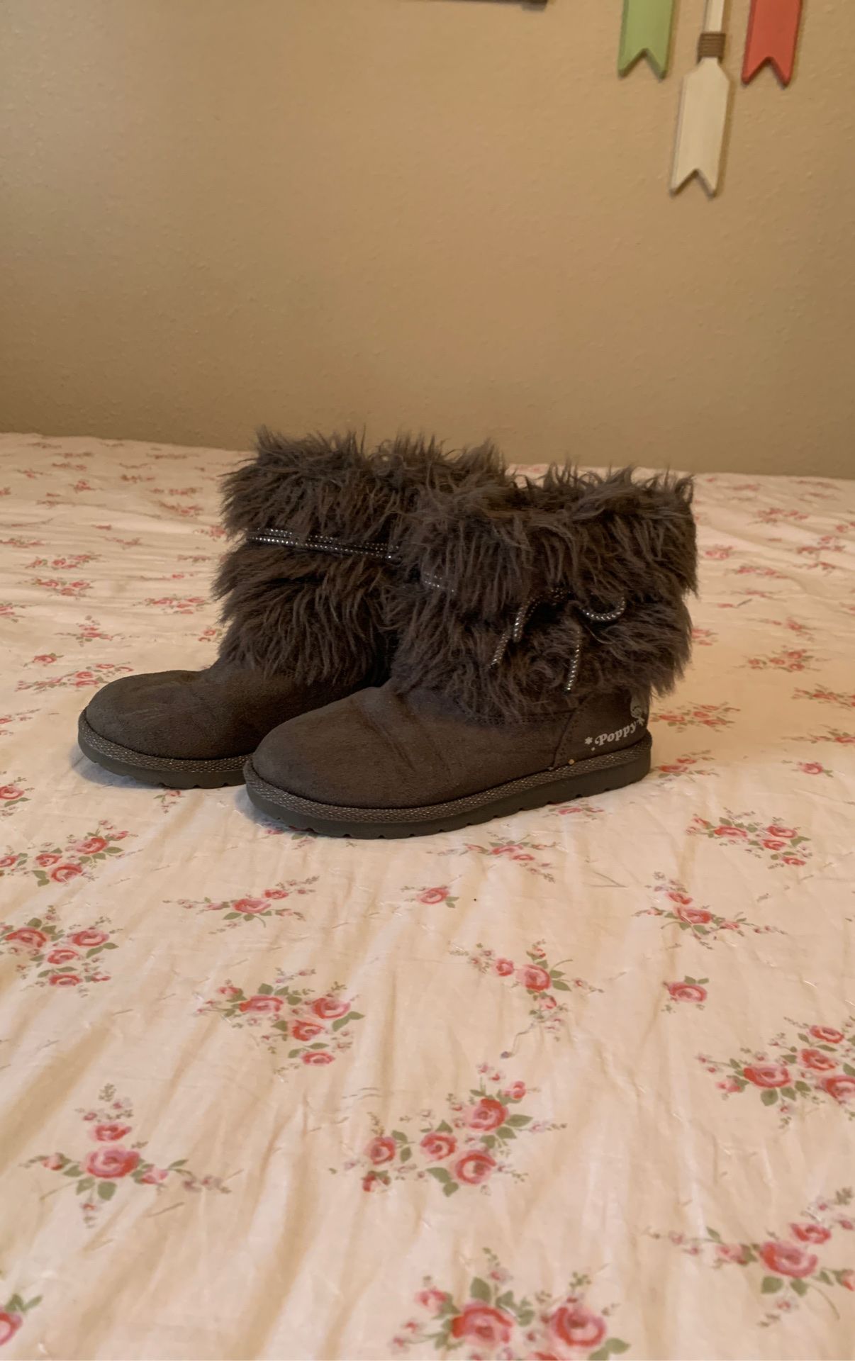 Girls boots size 13