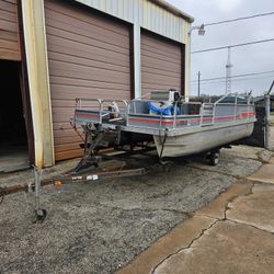 1990 Pontoon Boat 