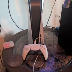 PS5 885 GB Like New