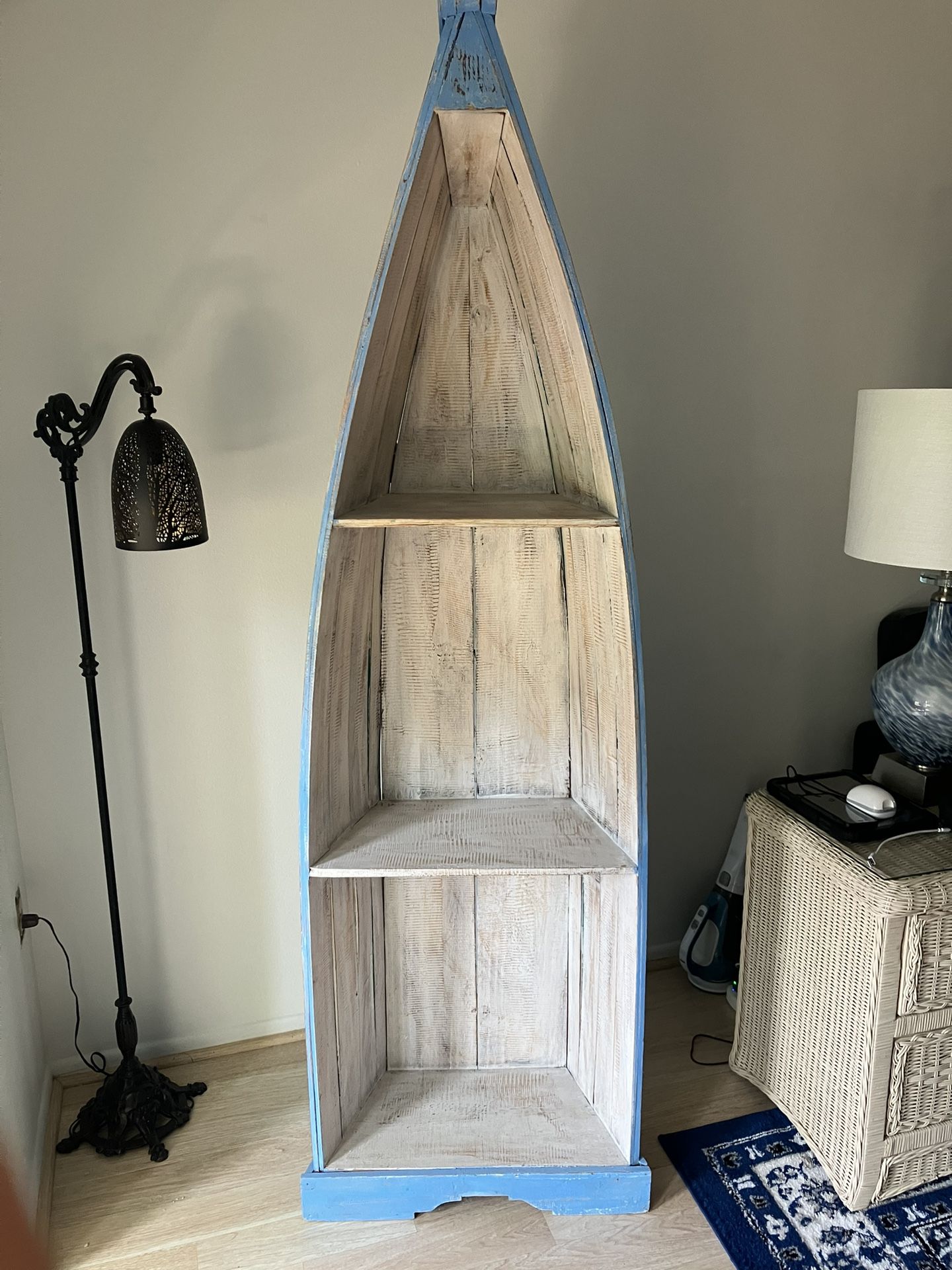 Boat Shape Shelf