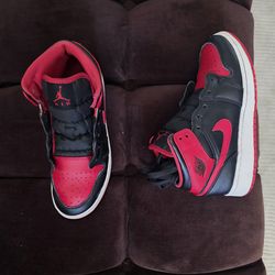 Black, red & white Air Jordan Nike 1s