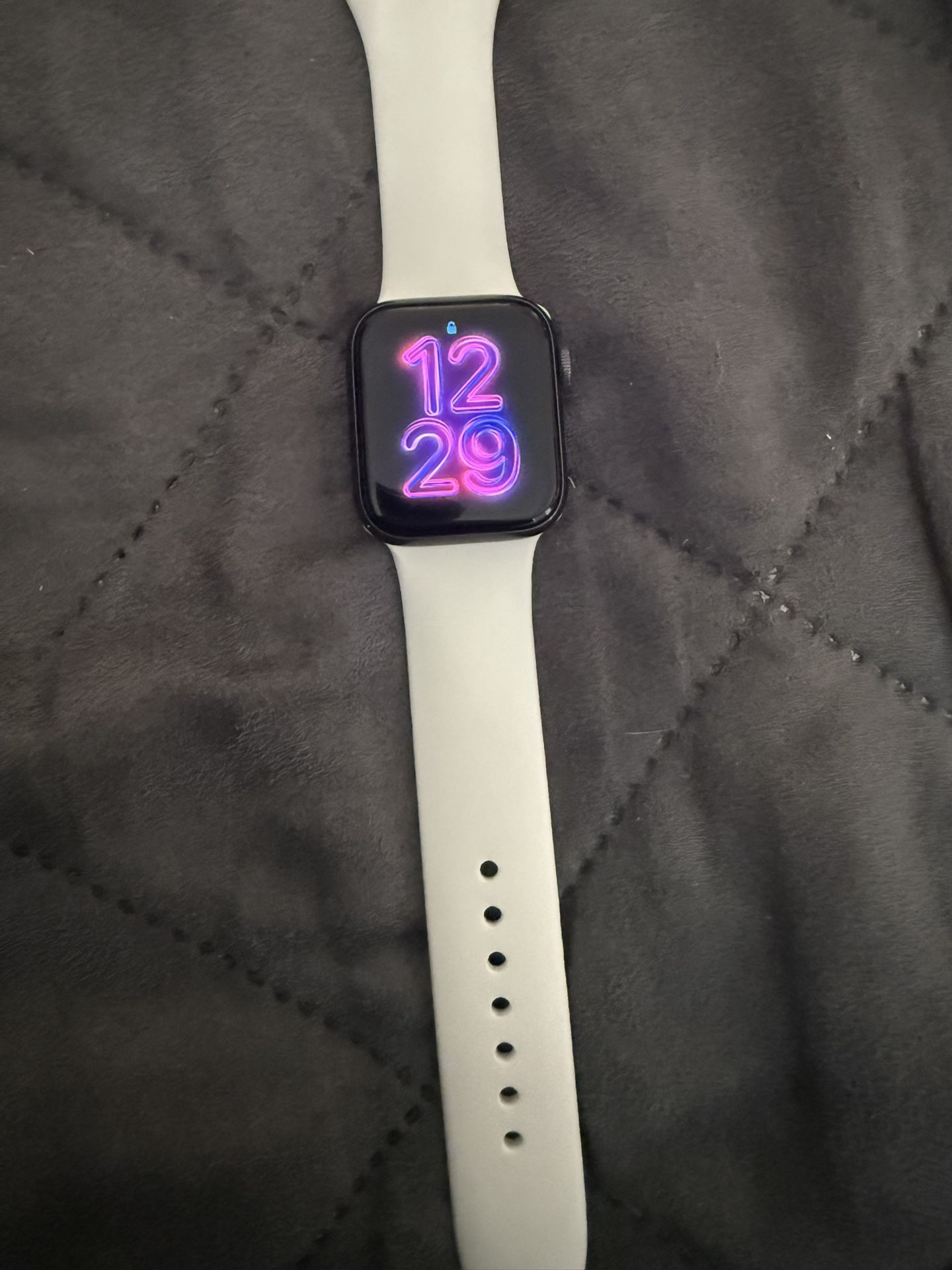 APPLE WATCH SERIES 5