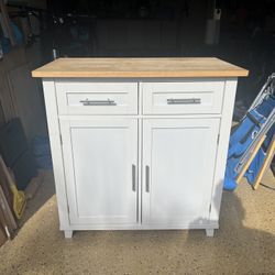 Cabinet- Good Condition