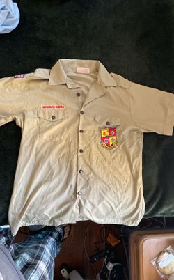 Boy scouts of America Official Men’s Large Shirt