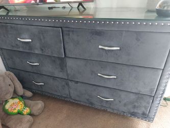 6 drawer dresser glass top
