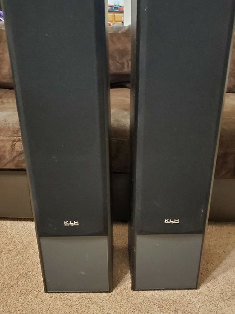 KLH Tower Speaker Model A663T Must be picked up in Alpharetta
