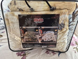 Queen size reversible blanket