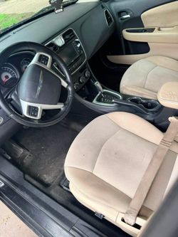 2011 Chrysler 200