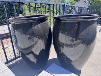 Ceramic black planters