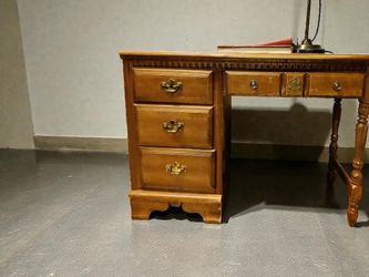 Vintage Bassett Wooden Desk With 4 Drawers