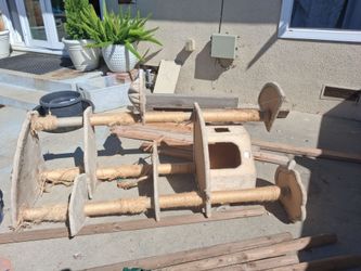 Cat Tower. For parts.  Build your Cat tree!
