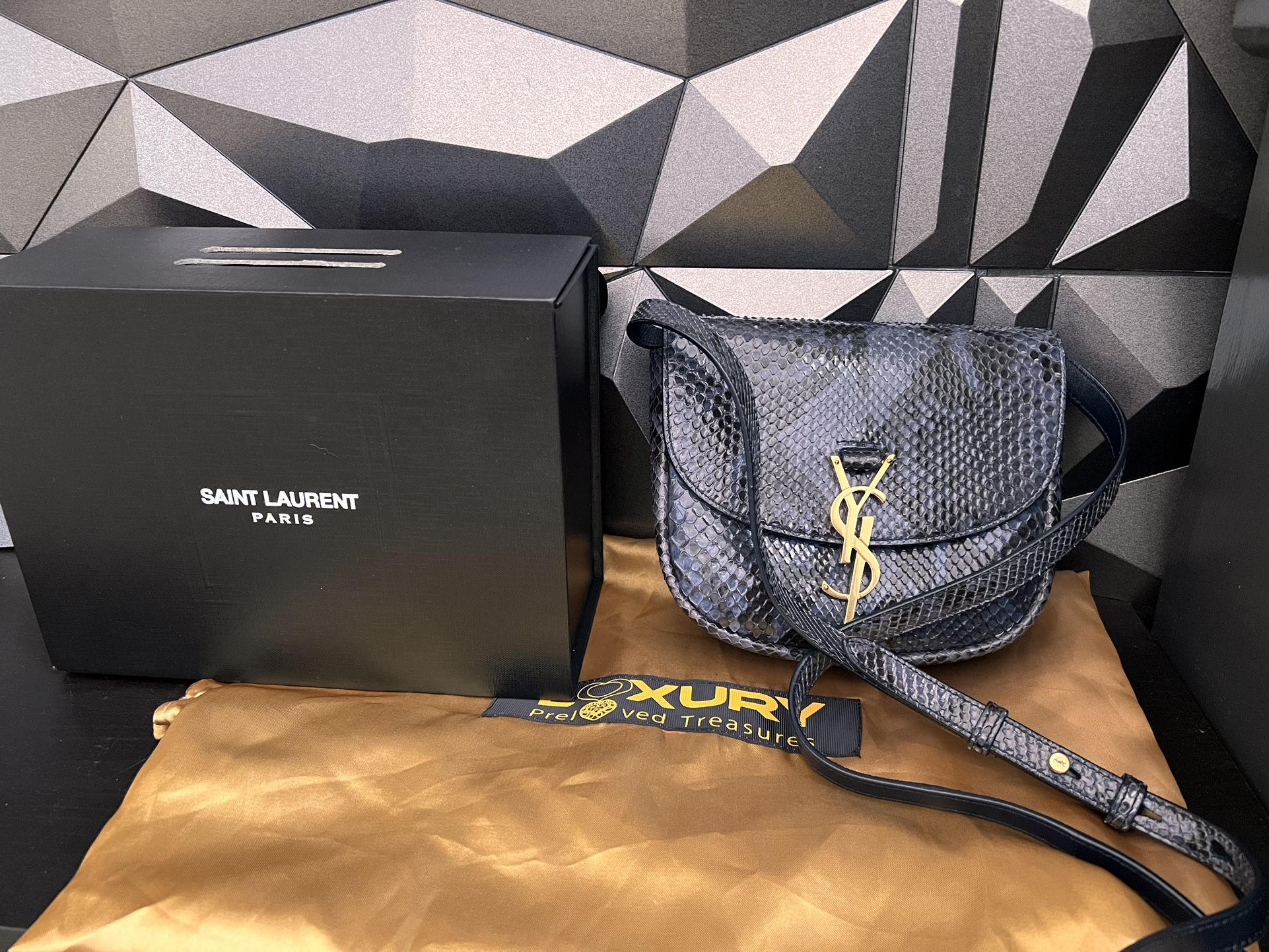 YSL Sunset Bags 19 Not Used for Sale in Little Ferry, NJ - OfferUp