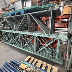 12&16ft Heavy Duty Pallet Rack Uprights 