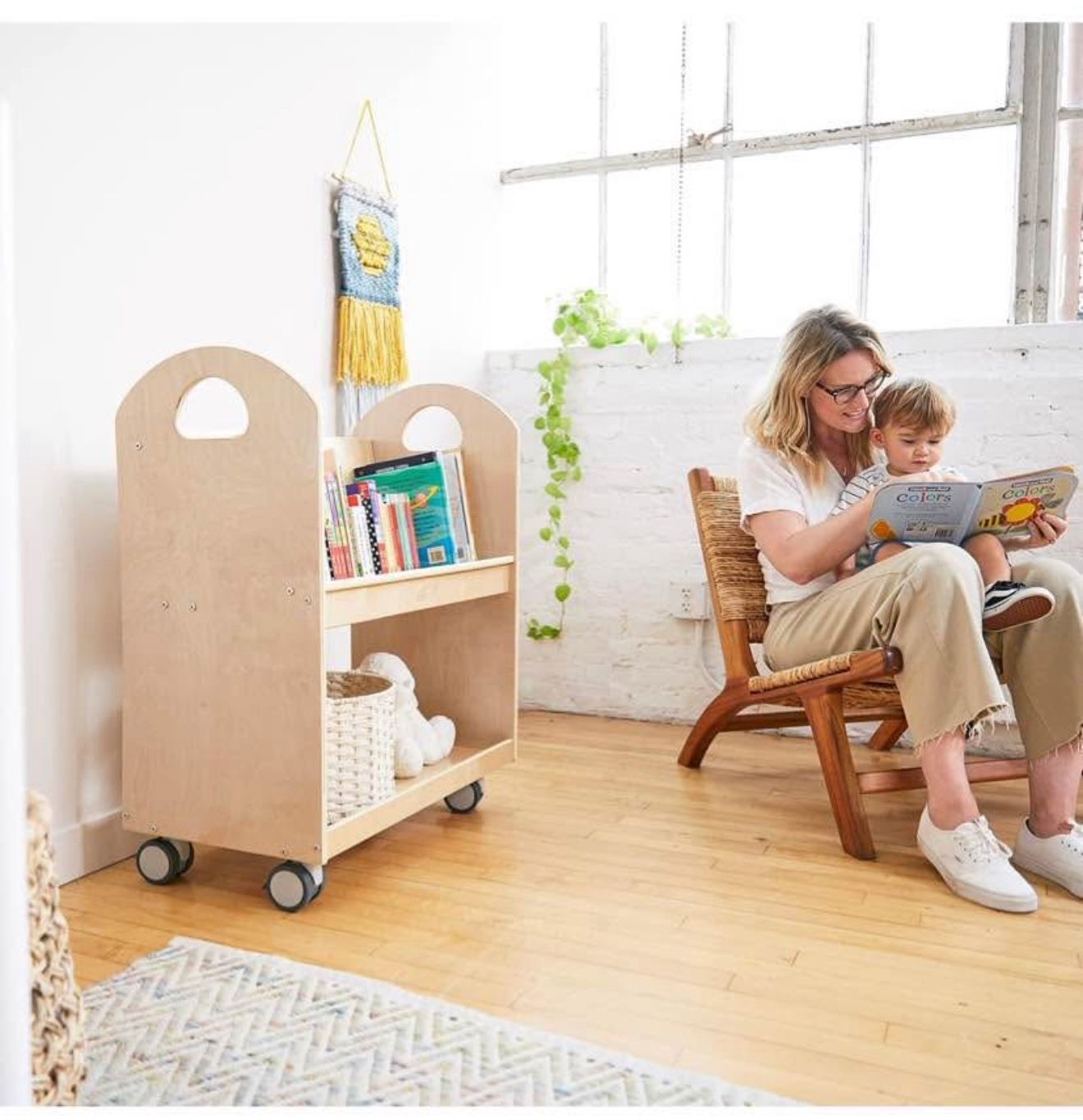 Kids Mobile Book Cart with Countdown Timer, Classroom Bookshelf, Natural