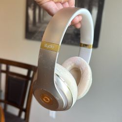 Beats Studio 3 Wireless Noise Cancelling Bluetooth Headphones 
