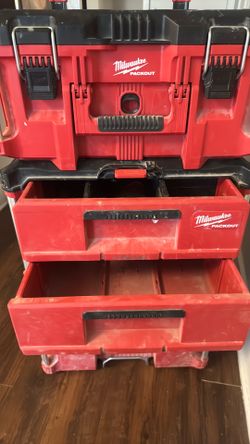 Used Milwaukee 3piece pack out with Drill 2 batteries and charger included