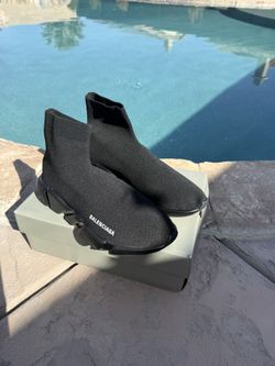 Balenciaga speeds size 10.5