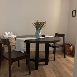 NEW Round Dining Table, Traditional And Modern!