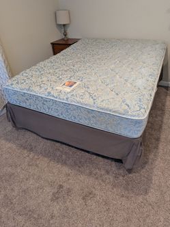 Free queen mattress with box spring and metal frame